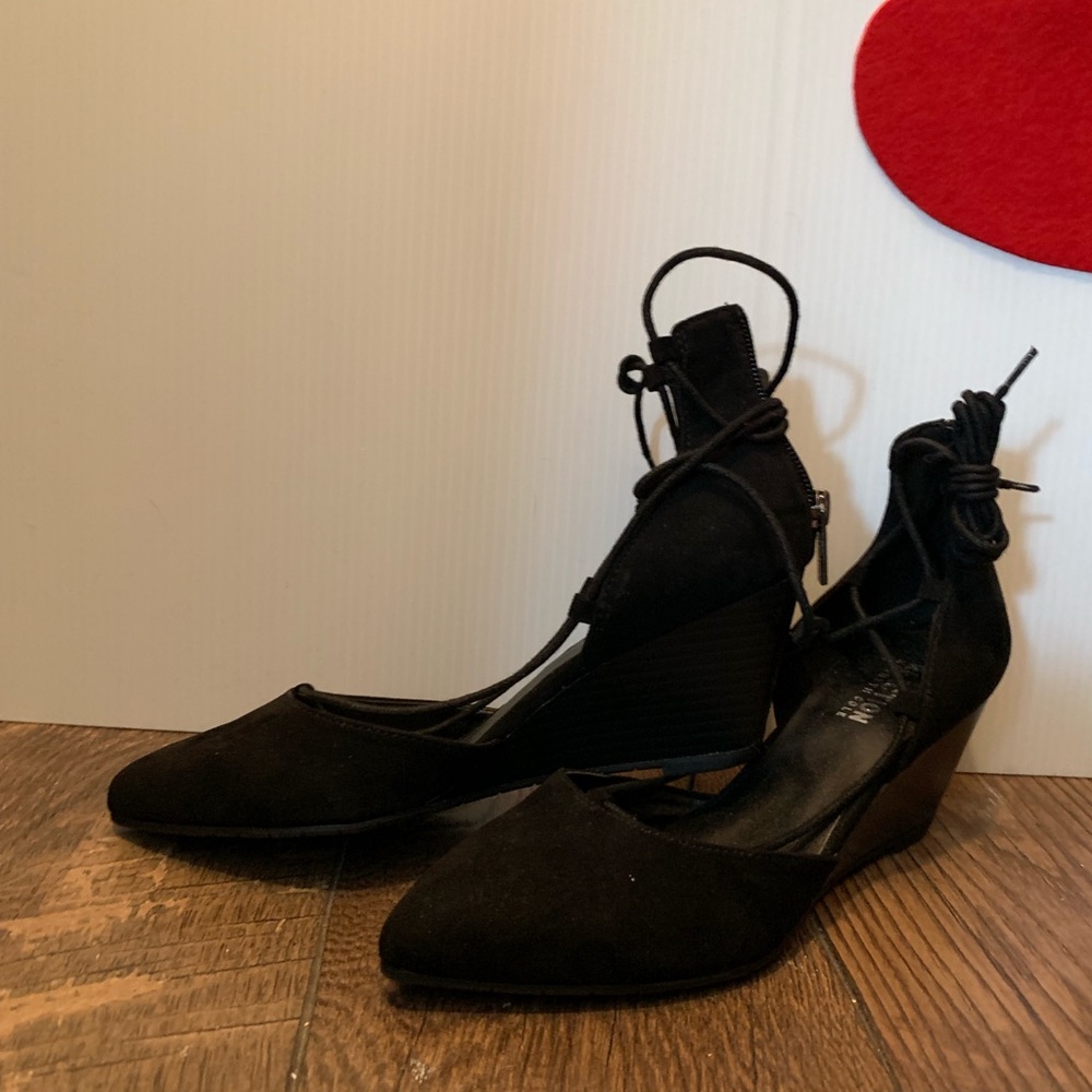 Kenneth Cole reaction wedge